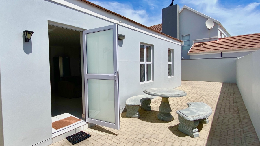 5 Bedroom Property for Sale in Port Owen Western Cape